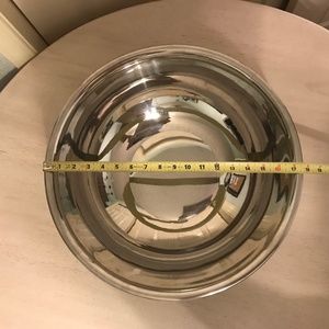 Large Stainless Steel Mixing/Serving Bowl